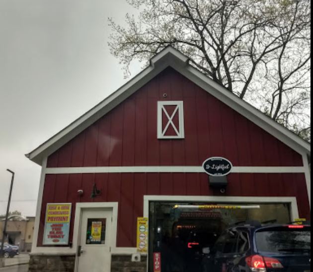 Moo Moo Express Car Wash - 5160 N High St