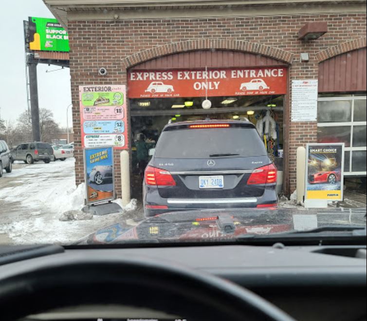 Mr Cs Car Wash - Harper Woods