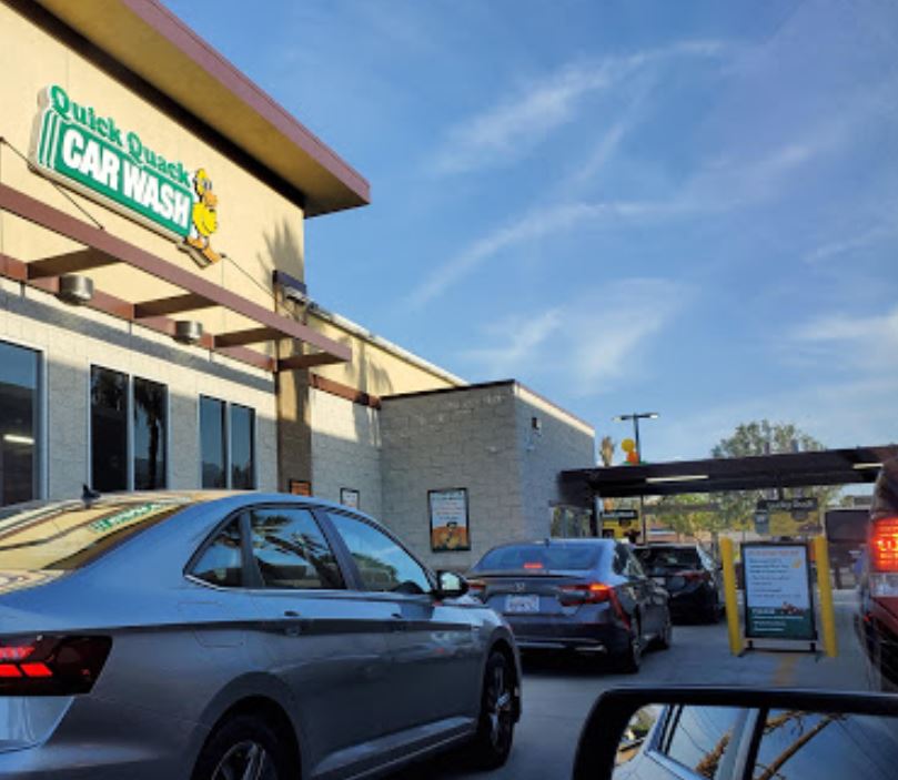 Quick Quack Car Wash - Vista Chino