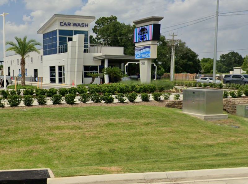 WhiteWater Express Car Wash - Broussard