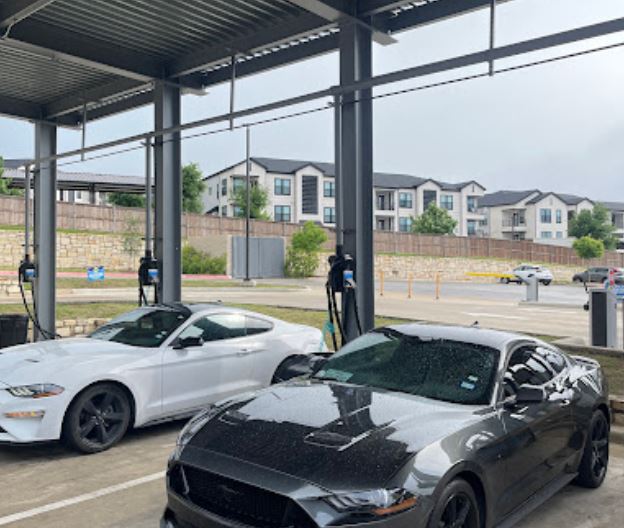WhiteWater Express Car Wash - Round Rock