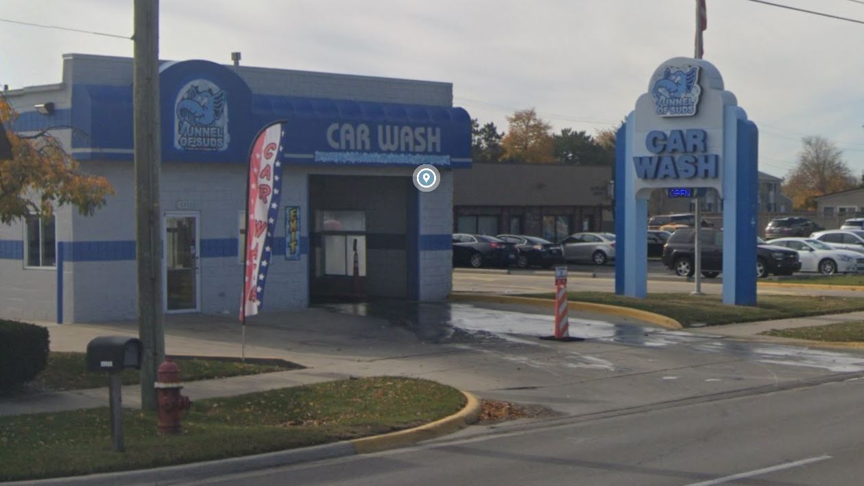 13 Mile Rd Car Wash