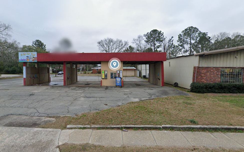 At The Car Wash - Adel