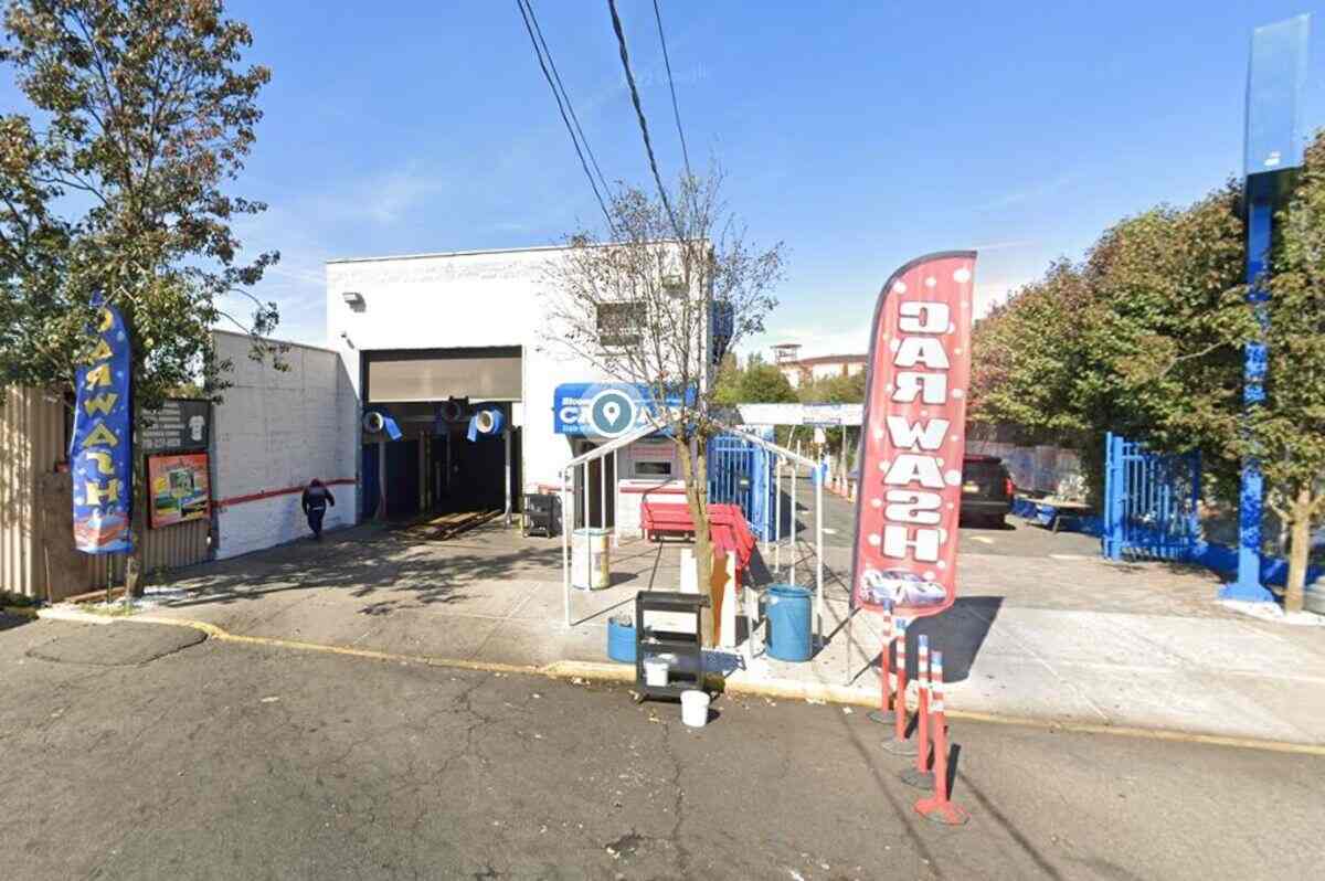 Bloomingdale Car Wash