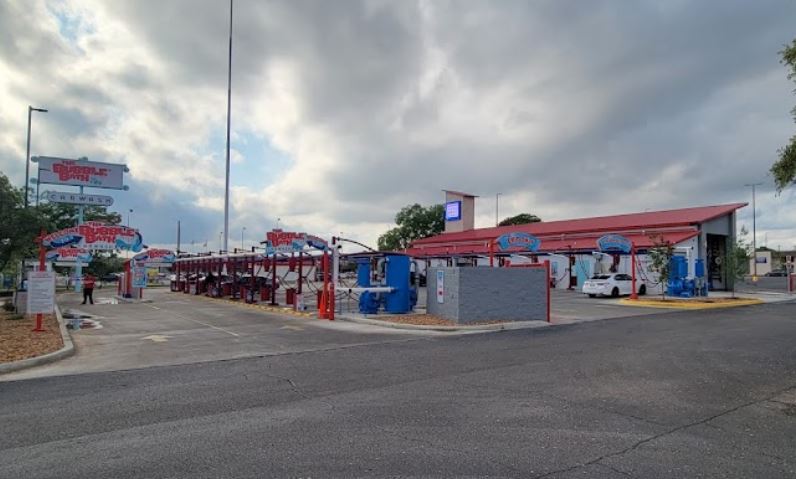 Buddies Bubble Bath Car Wash