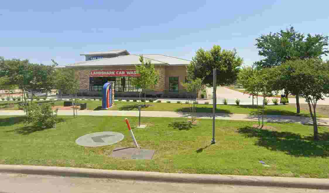 Landshark Car Wash - Flower Mound