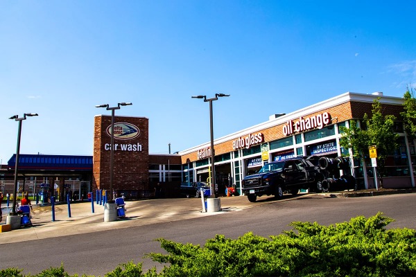 Delta Sonic - 2590 Delaware Avenue