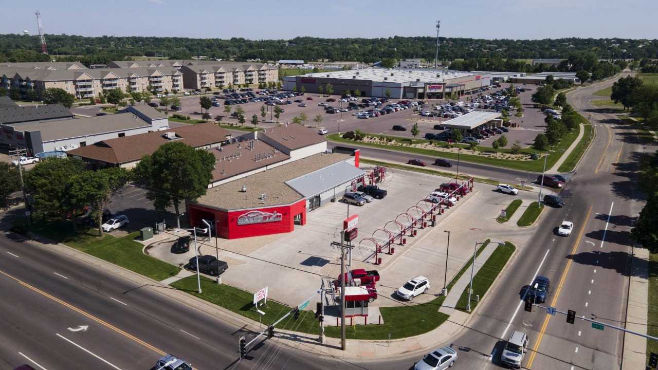 Silver Star Car Wash - 1221 W 41st St