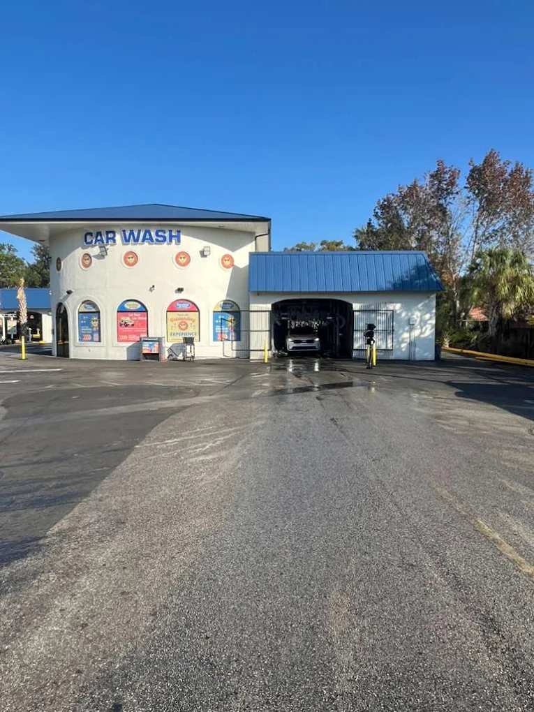 Sunshine Car Wash - 1175 Court St