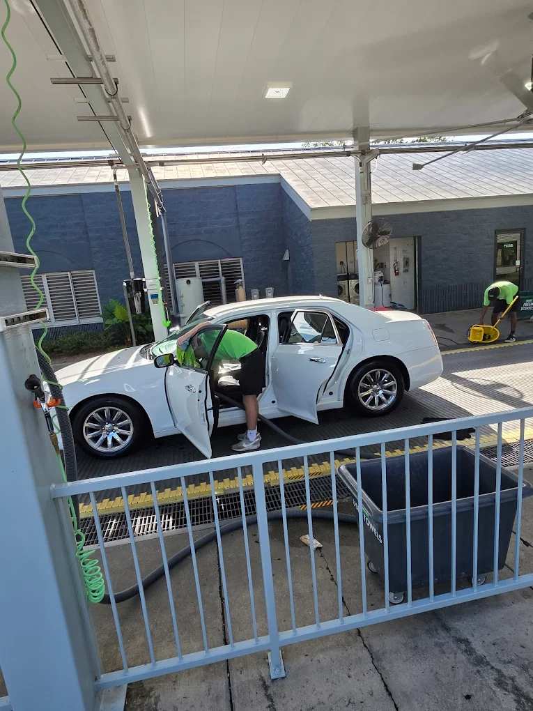 Benny's Car Wash - Greenwell Springs