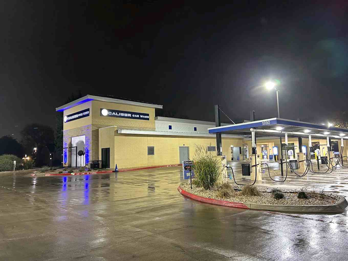 Caliber Car Wash – Green Oaks Blvd