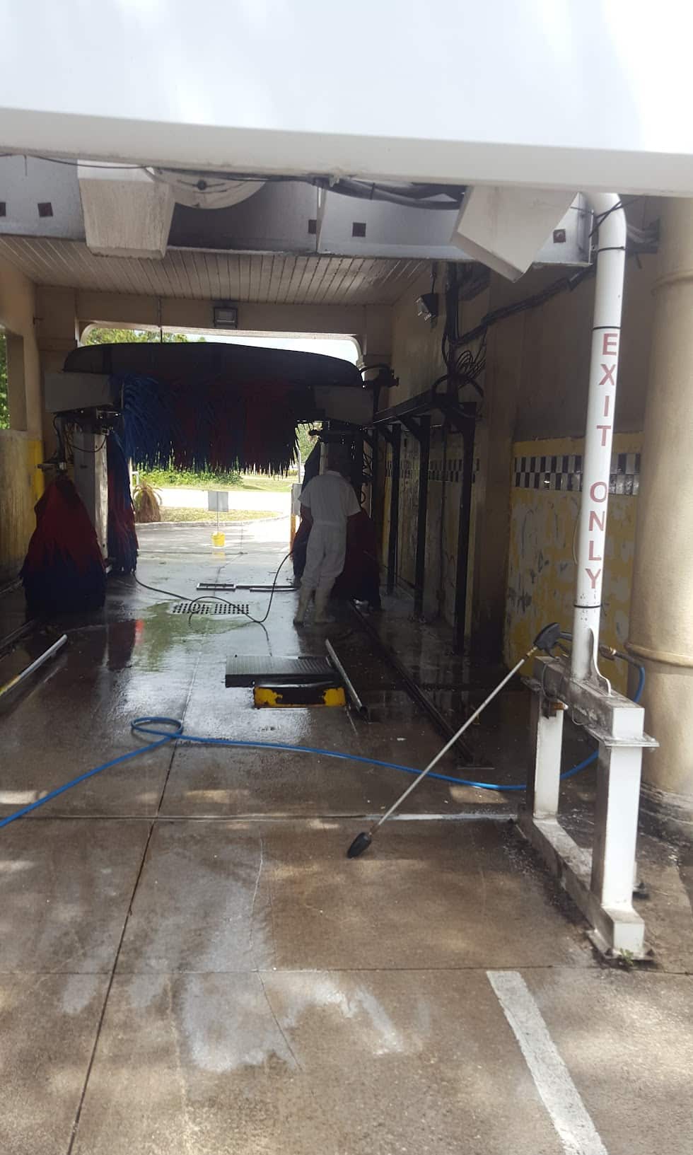 Water Whirled Car Wash