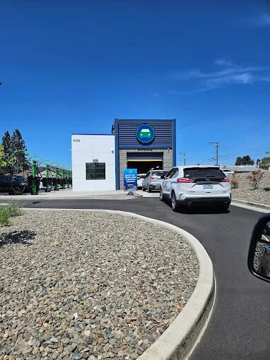 Thoroughbred Express Car Wash - Roseburg