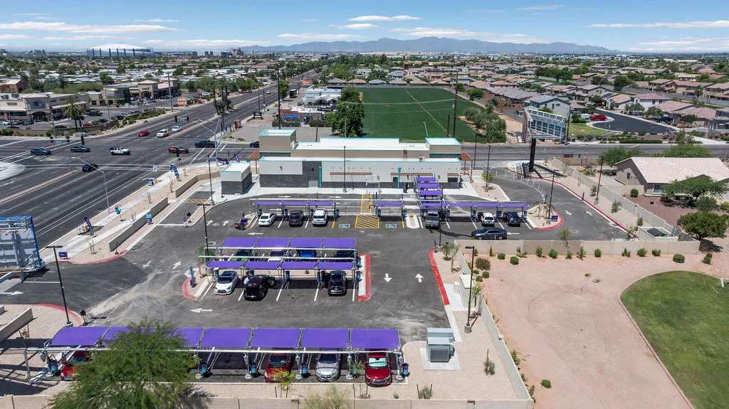 Dash Car Wash - 8250 W Glendale Ave