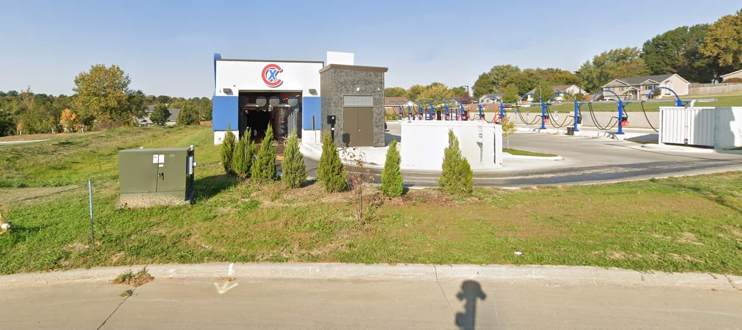Champion Xpress -  1807 N Jefferson Way