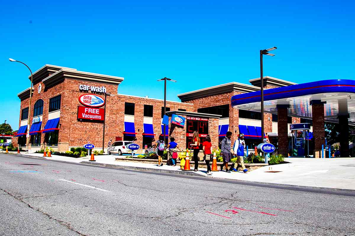 Delta Sonic - 718 East Main Street
