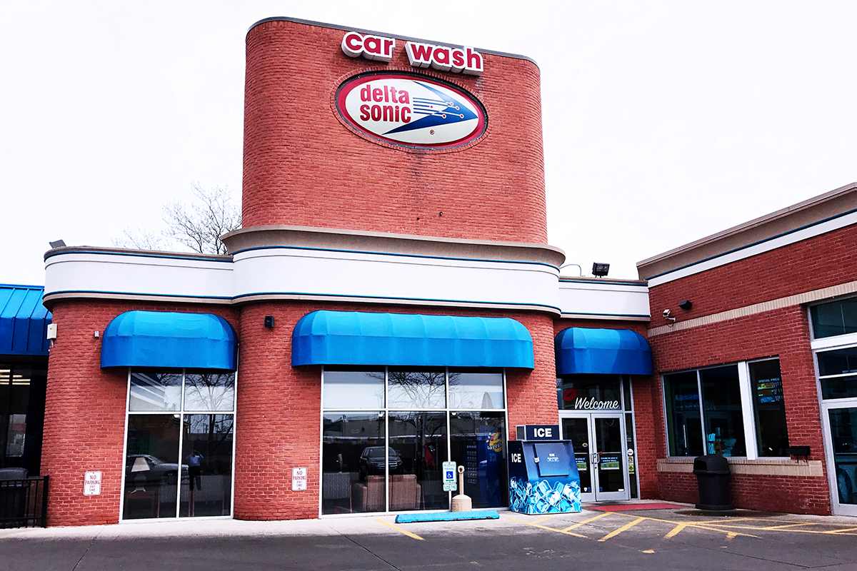 Delta Sonic - 1245 East Dundee Road
