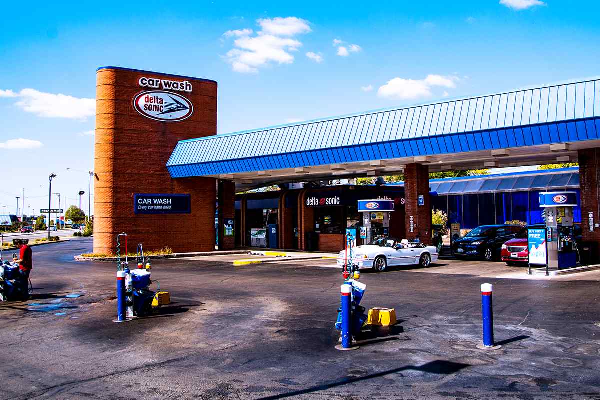 Delta Sonic - 159th & Oak Park Ave
