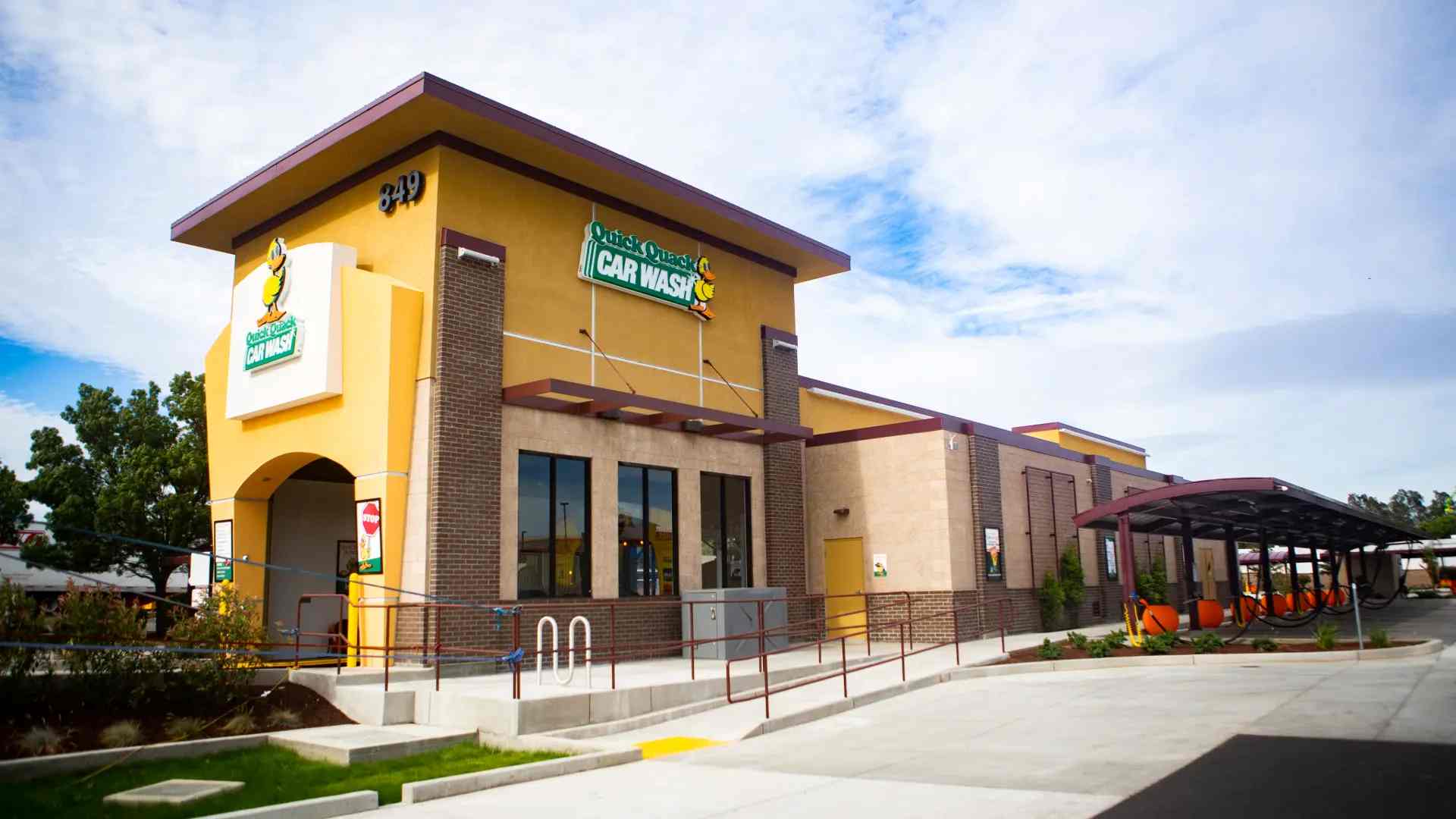 Quick Quack Car Wash - Vacaville