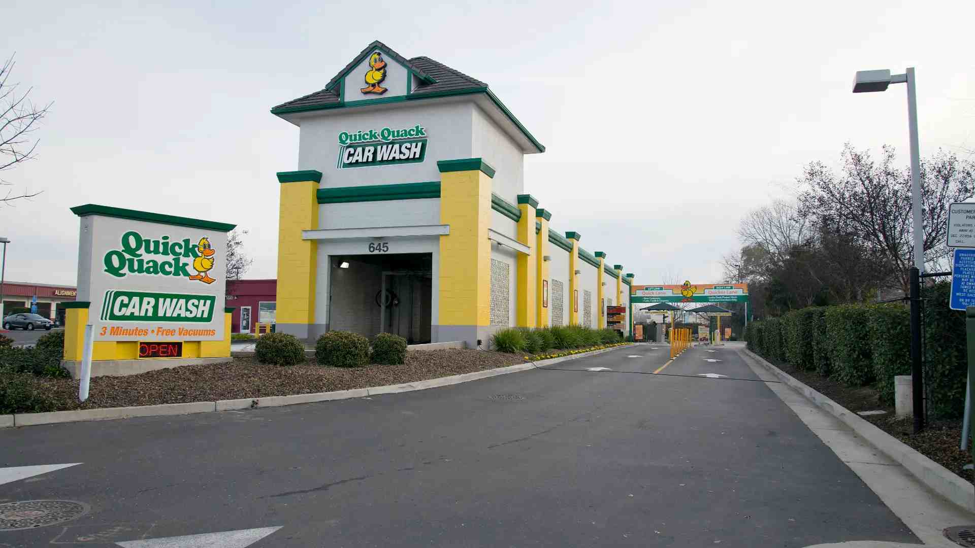 Quick Quack Car Wash - West Sac