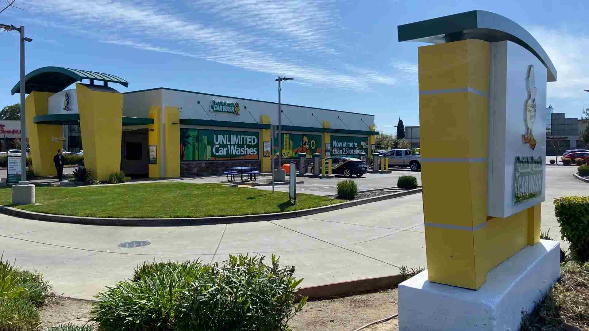 Quick Quack Car Wash - Madison & I-80 (East)