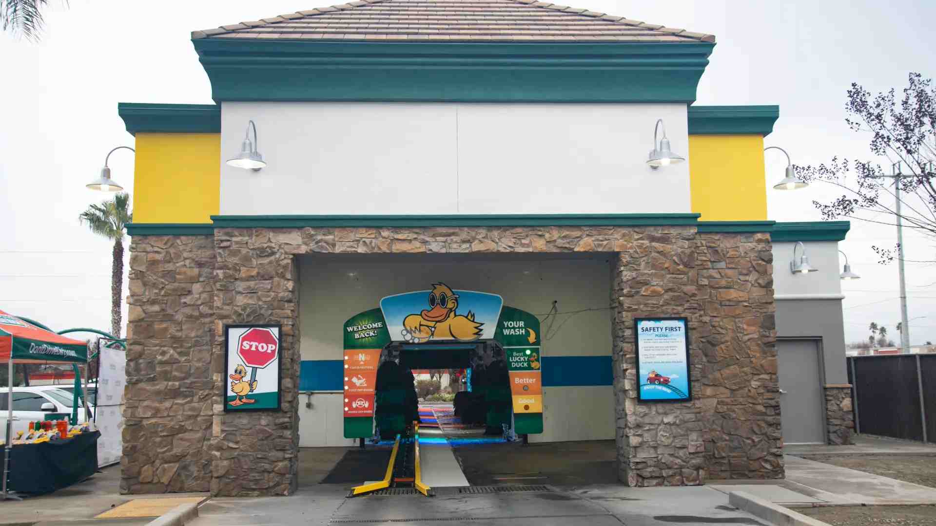 Quick Quack Car Wash - Lincoln