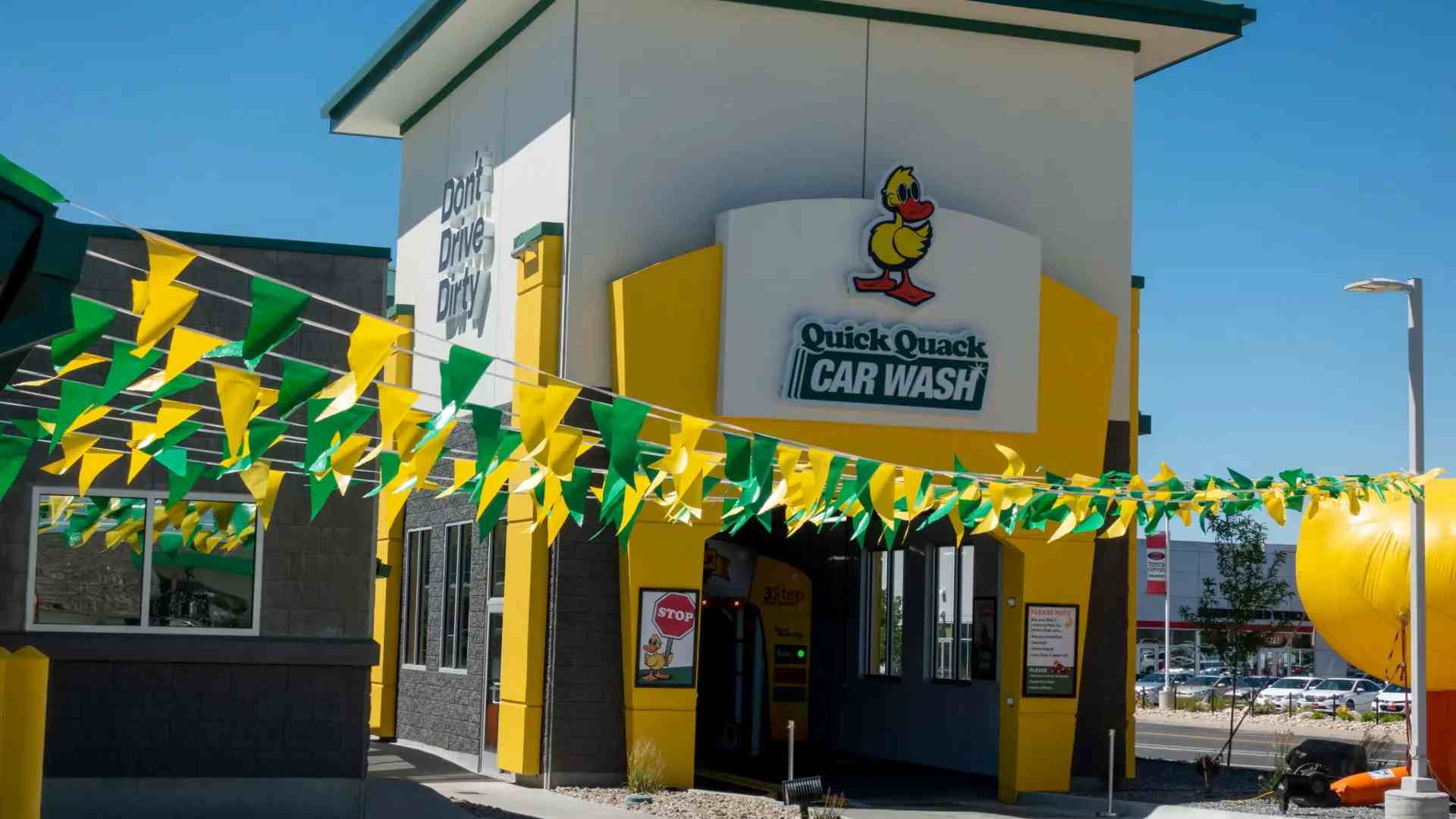 Quick Quack Car Wash - Riverdale