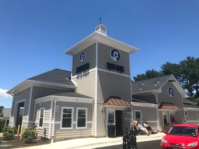 White Horse Auto Wash - Mount Pleasant - Hwy 17