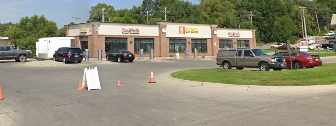 Russell Speeder's Car Wash - North Saddle Creek