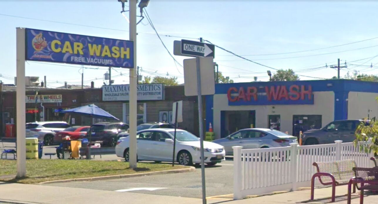 Russell Speeder's Car Wash - Saddle Brook 