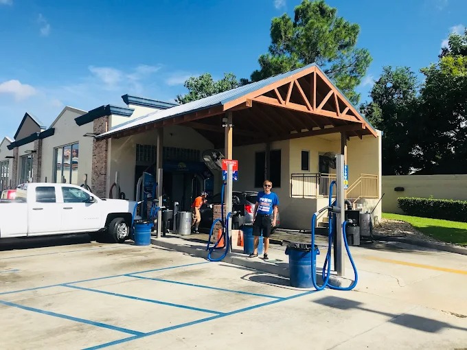 Pelican Pointe Car Wash - New Orleans