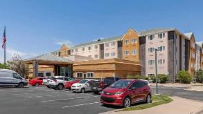 Quality Inn & Suites DEN Airport Parking