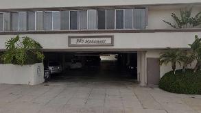 984 Monument St City Parking