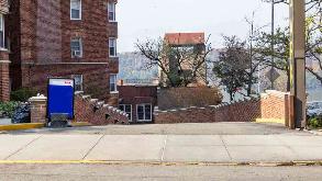 200 Cabrini Blvd Parking