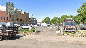2920 Bloomington Ave Parking
