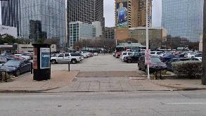 Photo of 912 Ross Ave Parking spot, located 0.6 mi away from TX