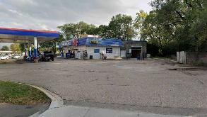 1505 69th Ave N Parking
