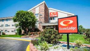 Photo of Econo Lodge Kansas City Downtown North_2232 Taney St Parking spot, located 4.3 mi away from MO
