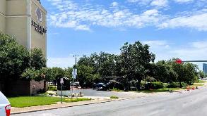 DoubleTree by Hilton Austin University Area. - 1617 N Interstate Hwy 35