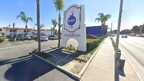 7930 Beach Blvd Parking