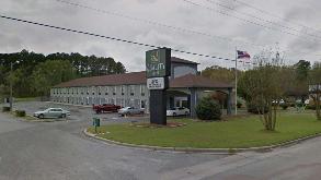 1636 Carolina Ave Parking