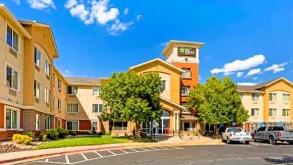 14095 E. Evans Ave Parking