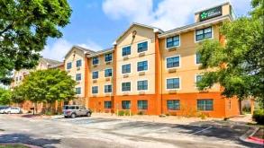 5100 US Hwy. 290 W Parking