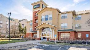8555 Lyra Drive Parking