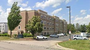260 Town Center Dr Parking