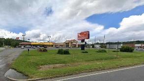 Photo of 1412 Glen Blvd SW Parking spot, located 1.9 mi away from AL