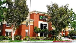 Los Angeles - Glendale _ 1377 W Glenoaks Blvd Parking