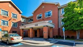 1021 Elden Street (Washington, D.C. - Herndon - Dulles)Parking