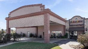 Photo of 2310 West Kingshighway Parking spot, located 1.1 mi away from AR