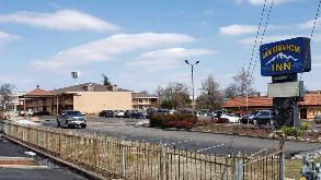 Photo of Mountain Home Inn - 963 Highway 62 E Garage spot, located 6.3 mi away from AR